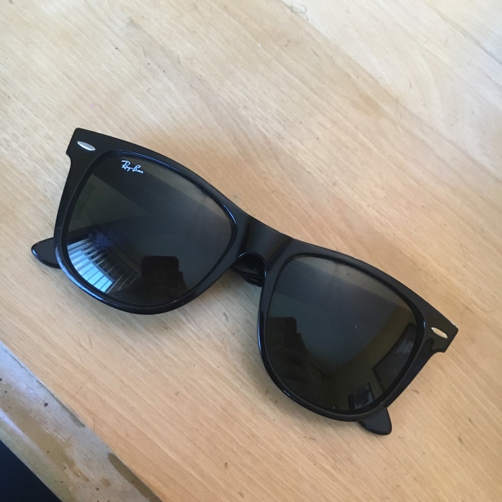 Authentic wayfarer Ray bans